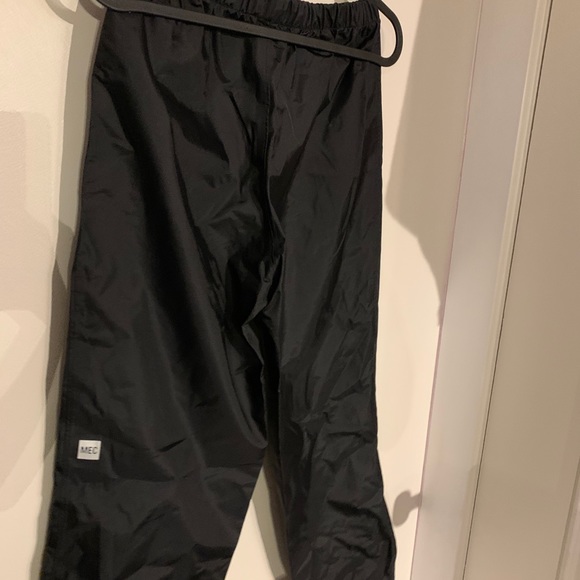 MEC WATER PROOF PANTS - Picture 2 of 4